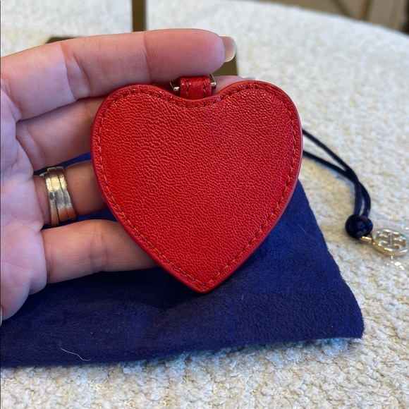 NWT Tory Burch Red Leather Heart Key Fob with Gold Hardware - Picture 4 of 6